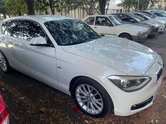 BMW 120i 2.0 16V SPORT ACTIVEFLEX 4P AUTOMÁTICO